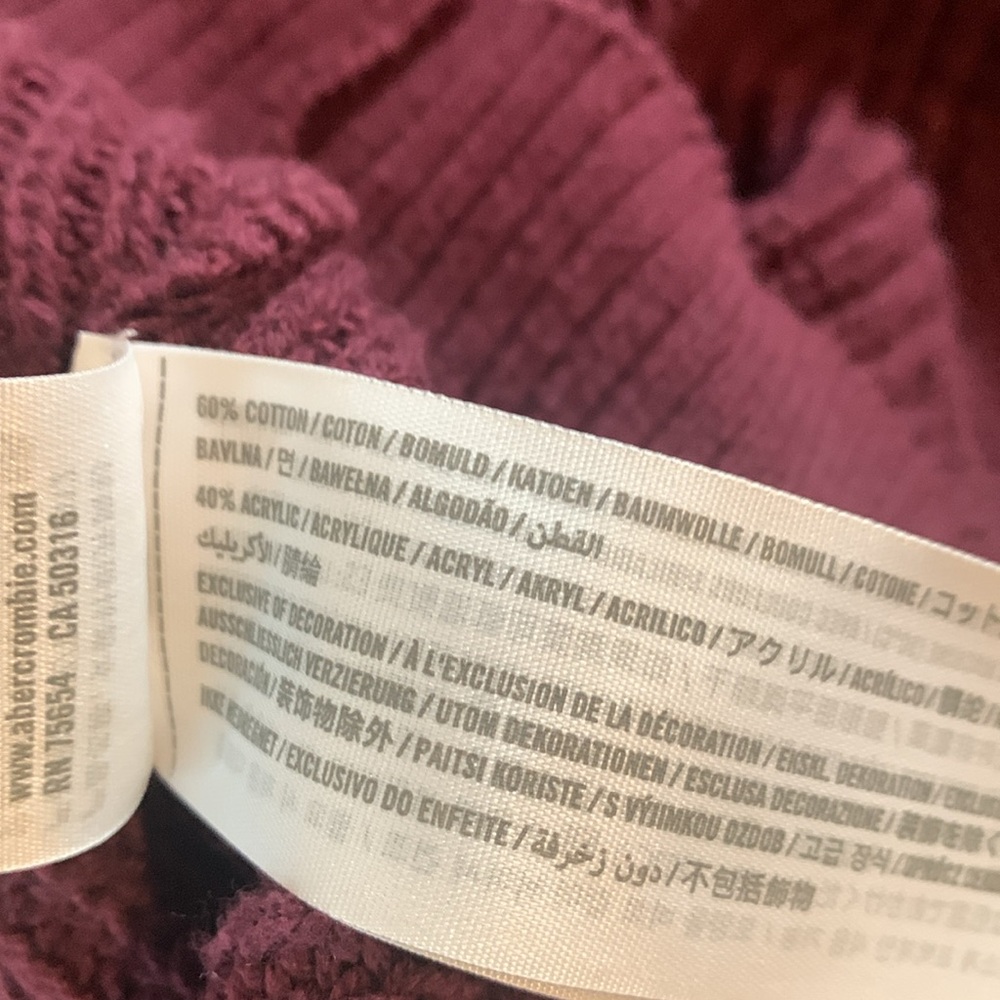 🎉🎉🎉SOLD🎉🎉🎉🎉🎉🎉Abercrombie & Fitch sweater - Picture 8 of 8